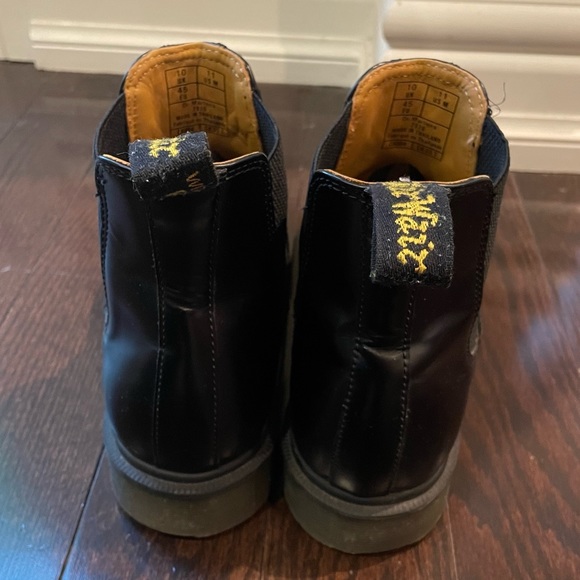 Dr. Martens Black 2976 Smooth Leather Chelsea Boots - Picture 4 of 8